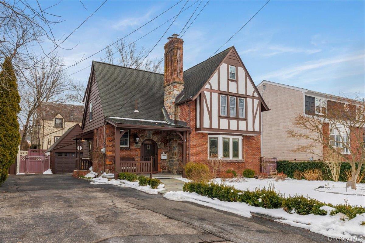 #3 photo, 212 Manhattan Avenue, Tuckahoe , NY 10707