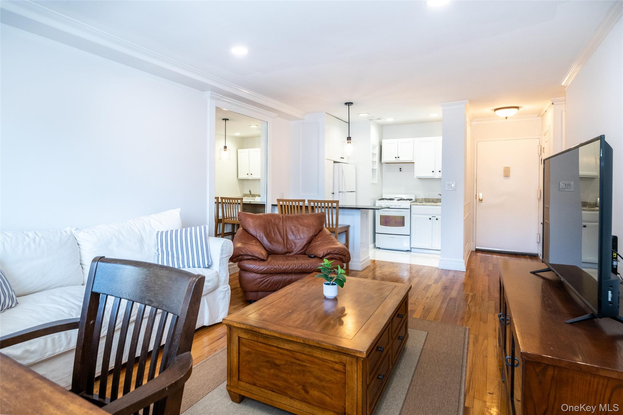 #11 photo, 2221 Palmer Avenue, New Rochelle , NY 10801