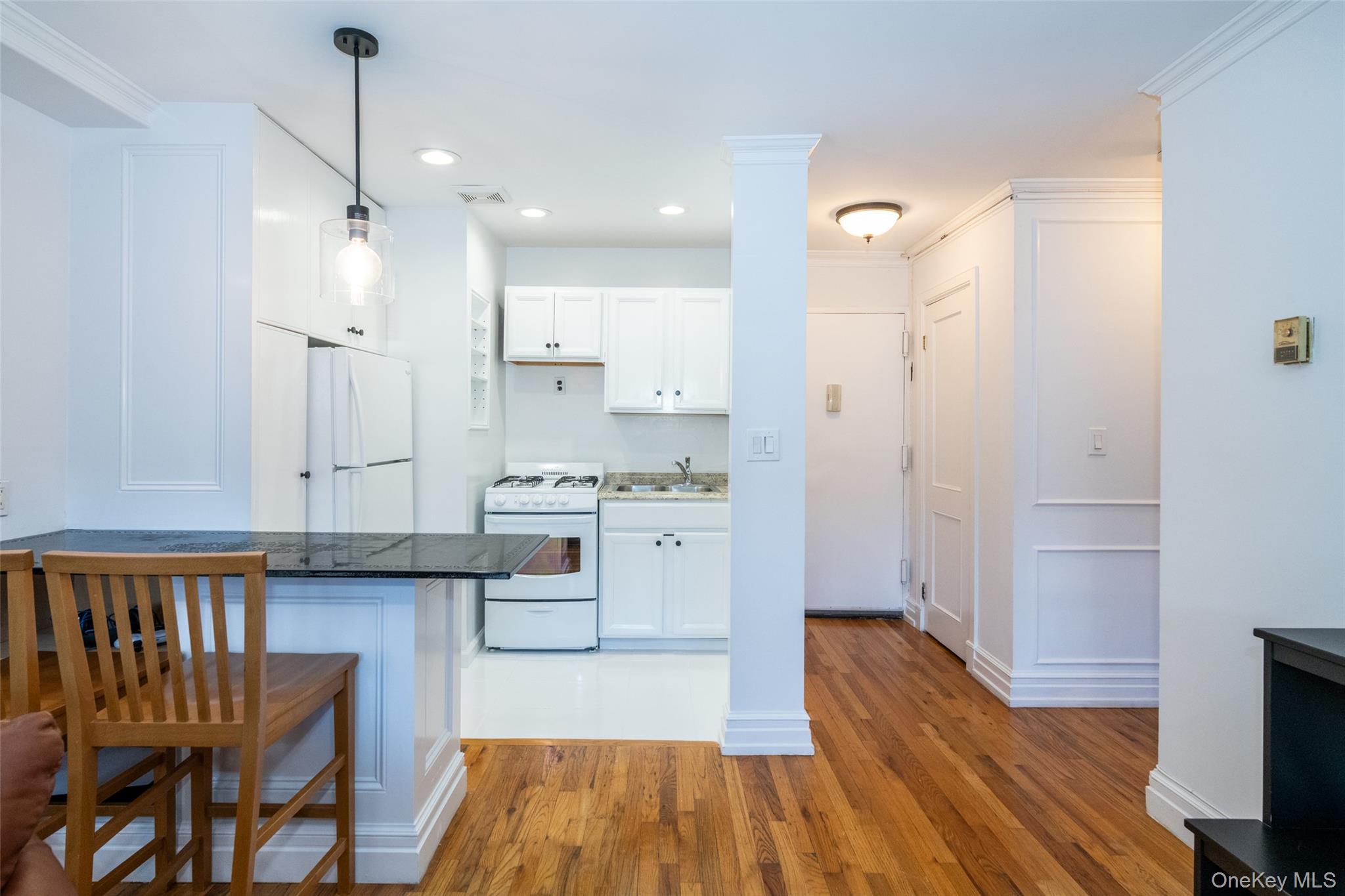 #2 photo, 2221 Palmer Avenue, New Rochelle , NY 10801