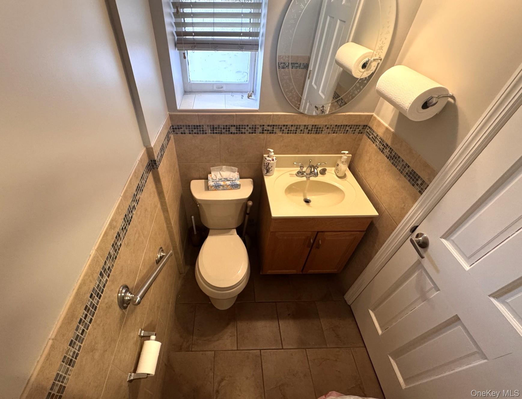 #9 photo, 98-120 Queens Boulevard, Rego Park , NY 11374