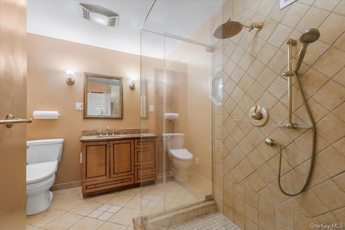 #16 photo, 55 Del Rey Drive, Mount Vernon , NY 10552