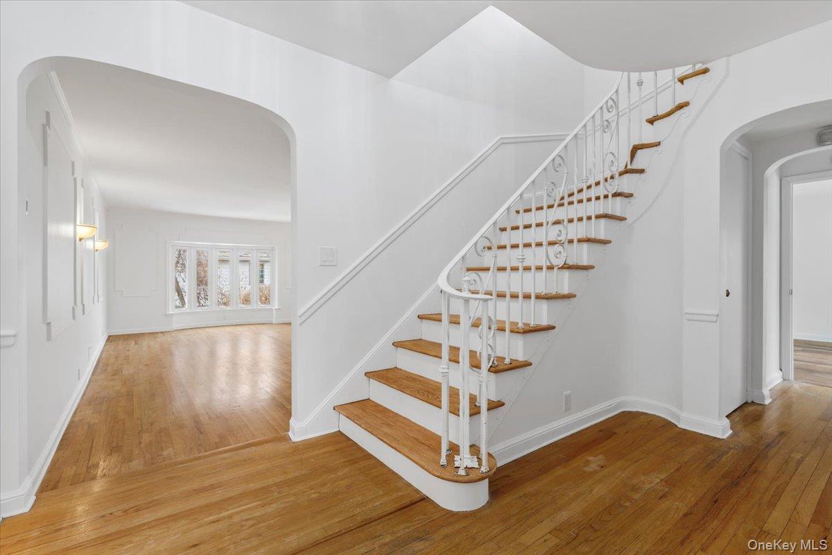 #3 photo, 55 Del Rey Drive, Mount Vernon , NY 10552