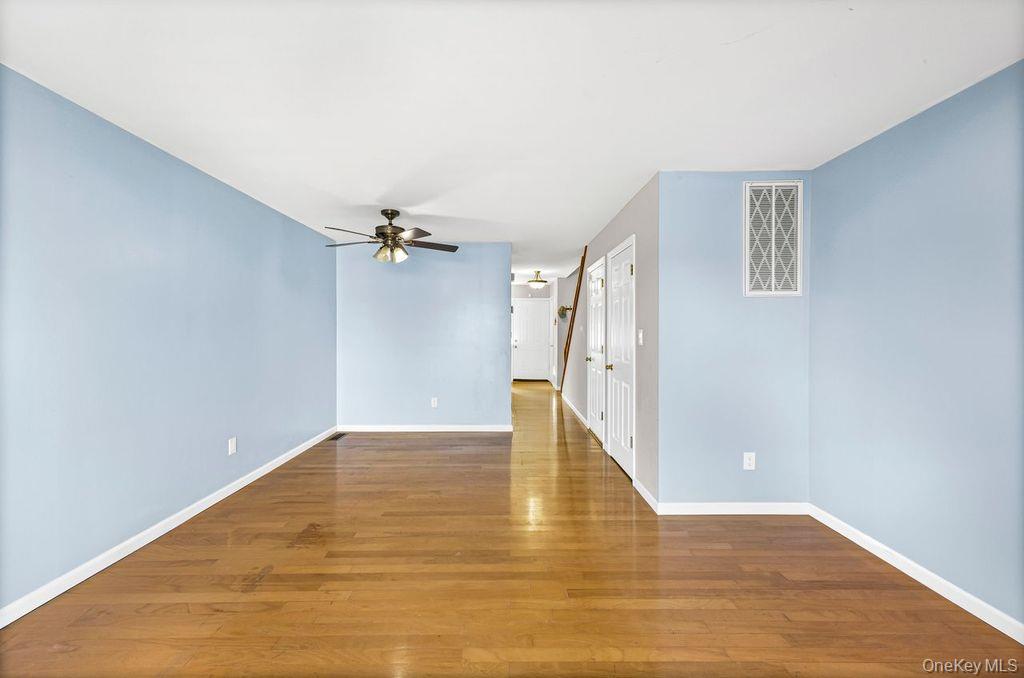 #16 photo, 117 Leeward Lane, Port Jefferson , NY 11777