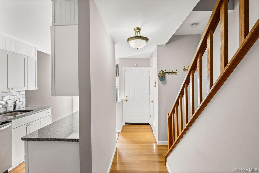 #4 photo, 117 Leeward Lane, Port Jefferson , NY 11777