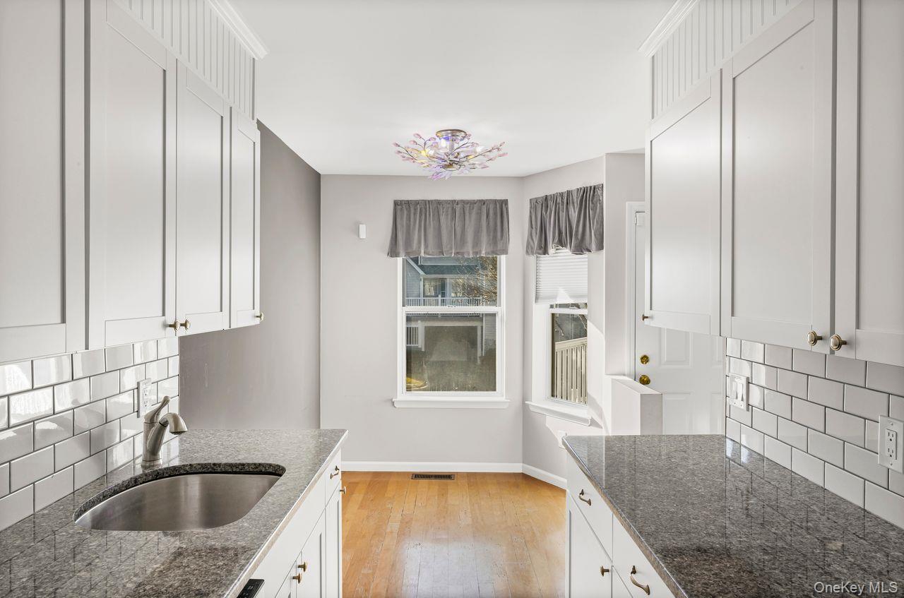 #7 photo, 117 Leeward Lane, Port Jefferson , NY 11777