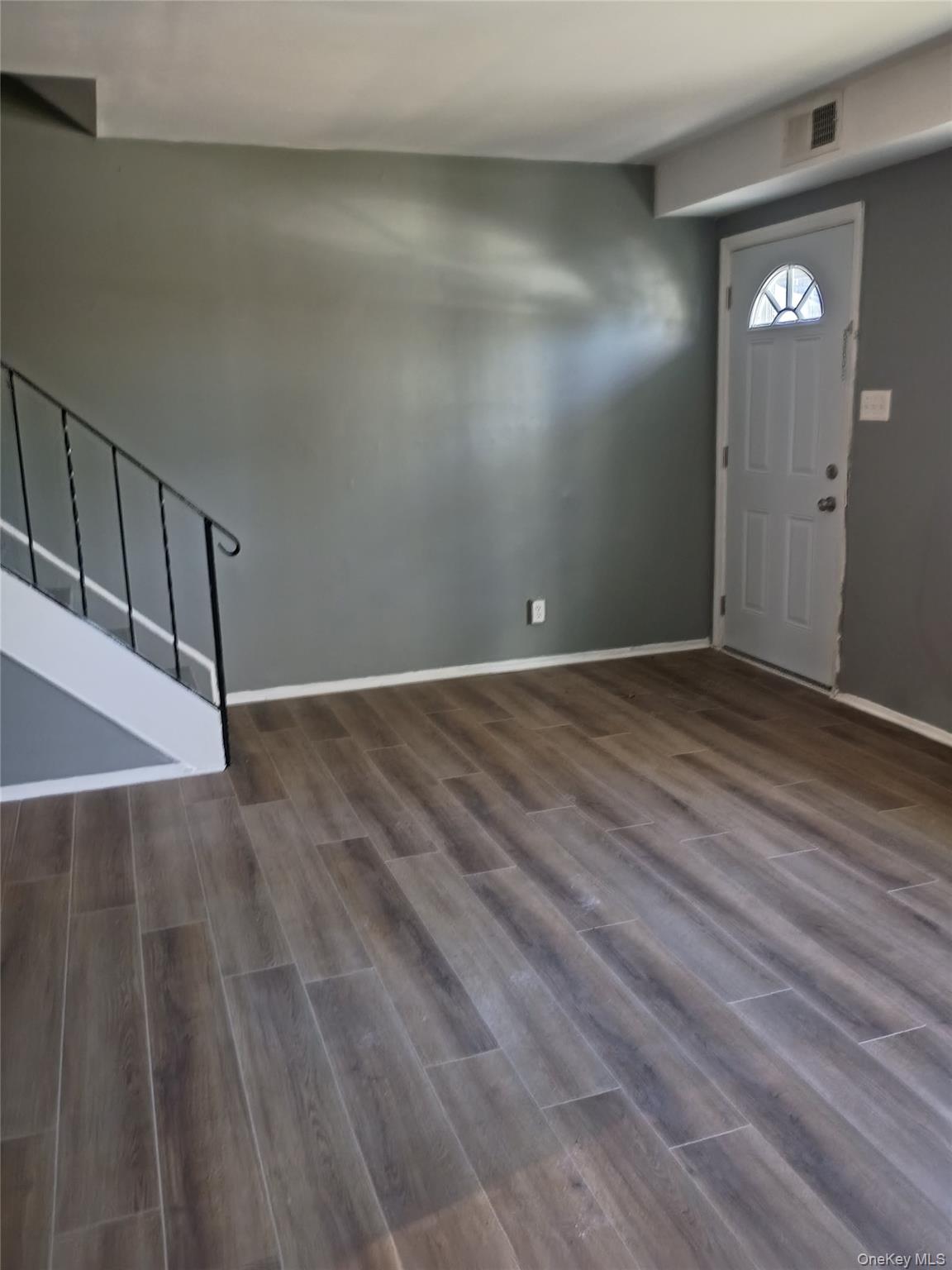 #2 photo, 56 Wooded Court, Саффолк ‖ Calverton , NY 11933