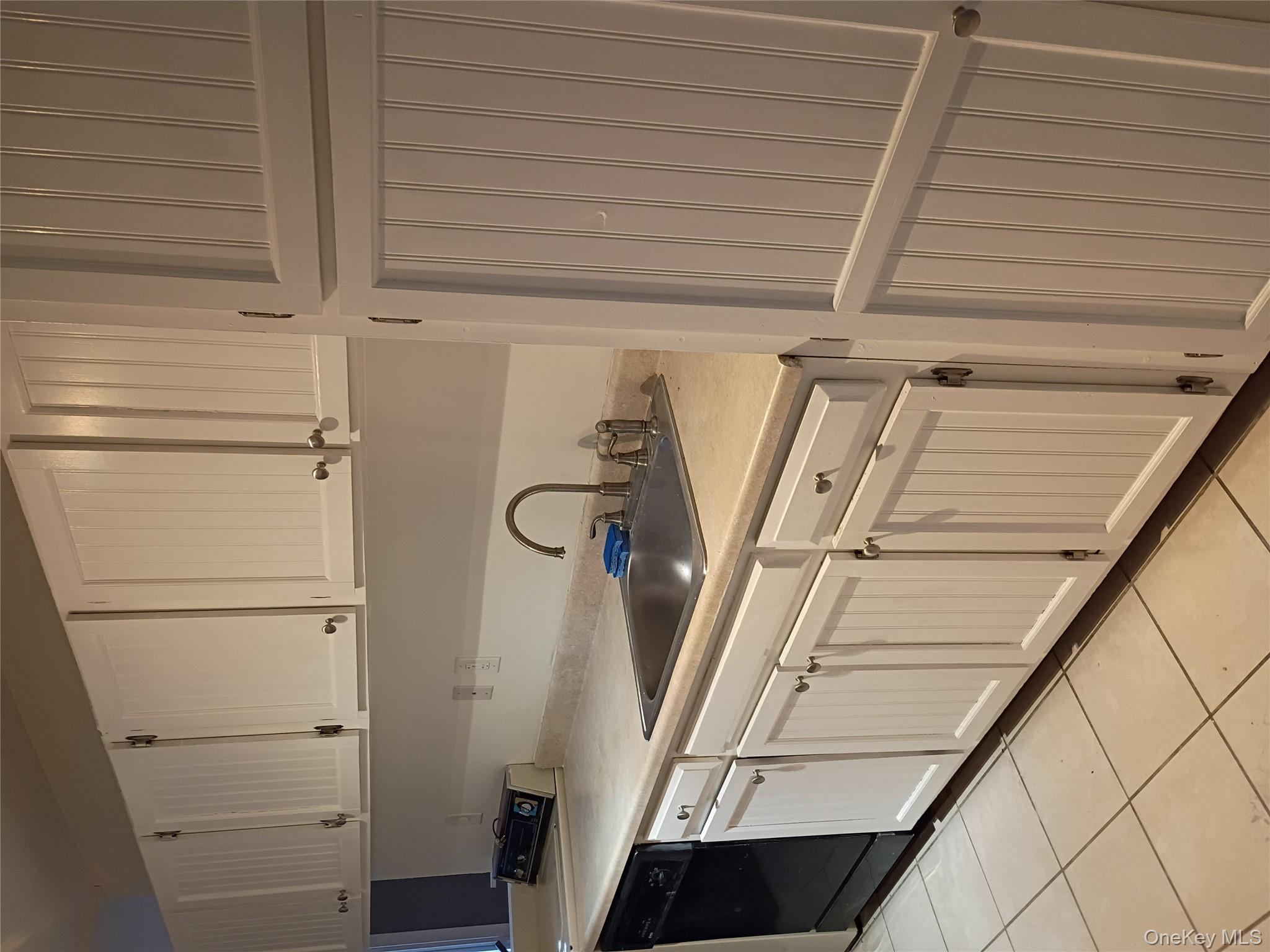 #7 photo, 56 Wooded Court, Саффолк ‖ Calverton , NY 11933