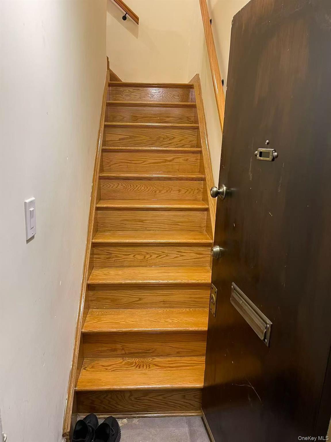 #9 photo, 13645 Jewel Avenue, קווינס Kew Garden Hills , NY 11367