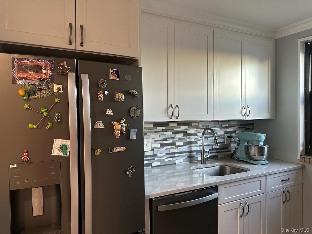 #11 photo, 158-18 Cross Island  Parkway Parkway, Whitestone , NY 11357