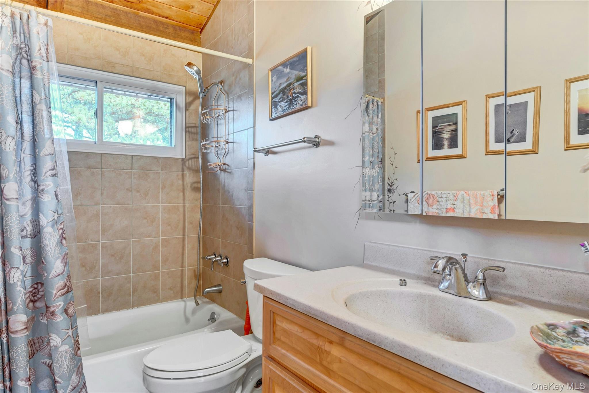 #19 photo, 5 Victoria Drive, Hampton Bays , NY 11946