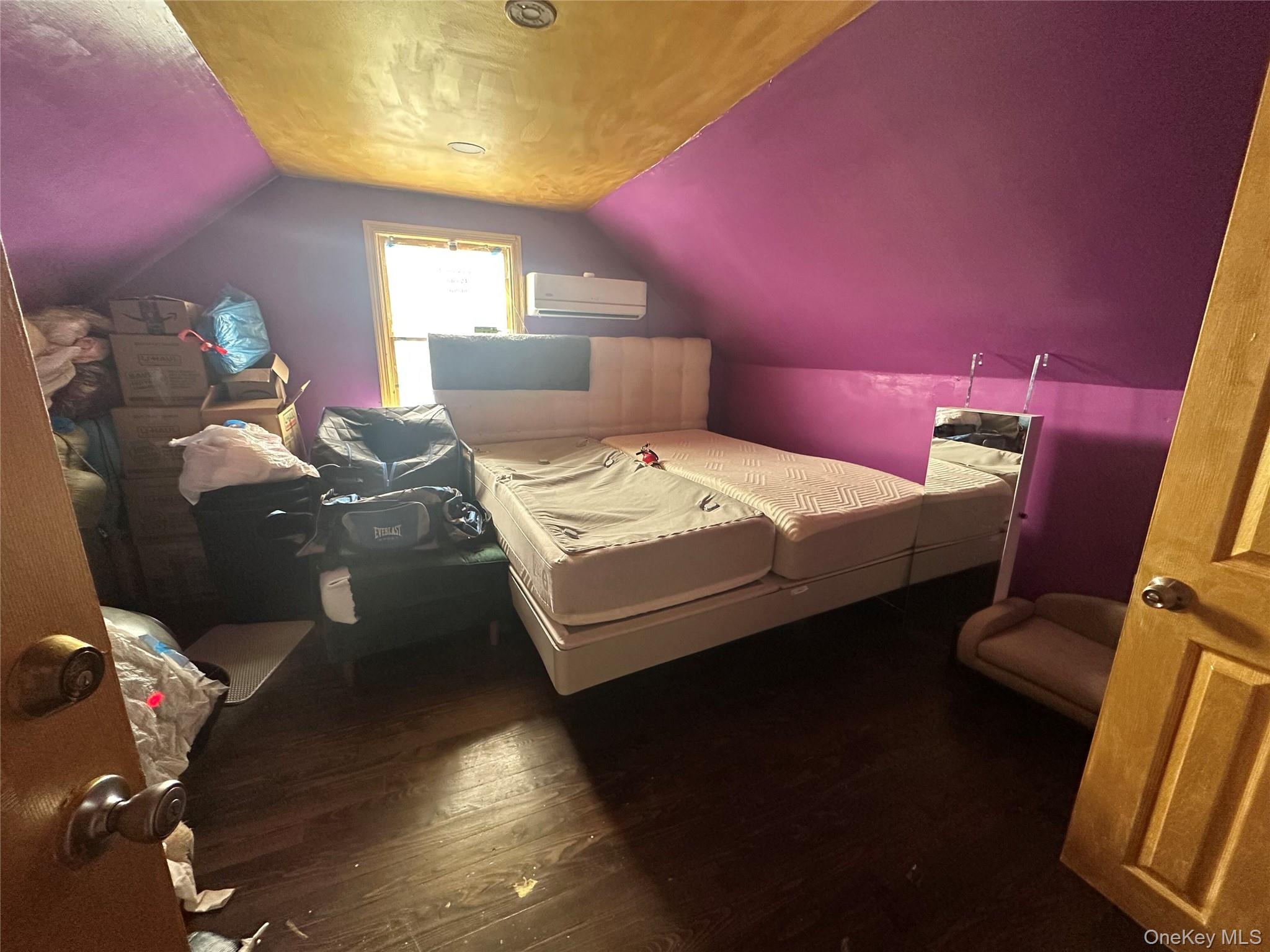 #10 photo, 80 E 19th Street, Huntington Station , NY 11746