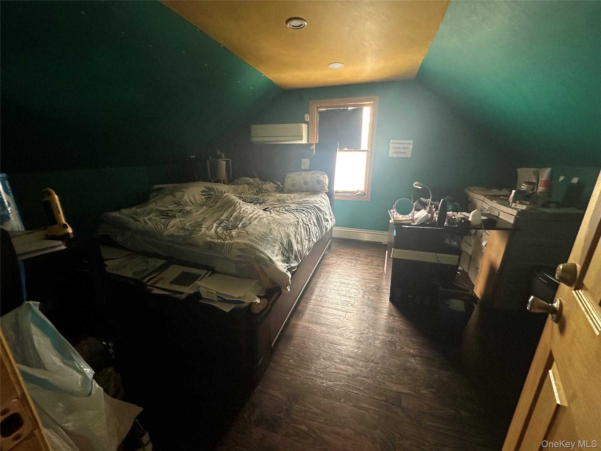 #12 photo, 80 E 19th Street, Huntington Station , NY 11746