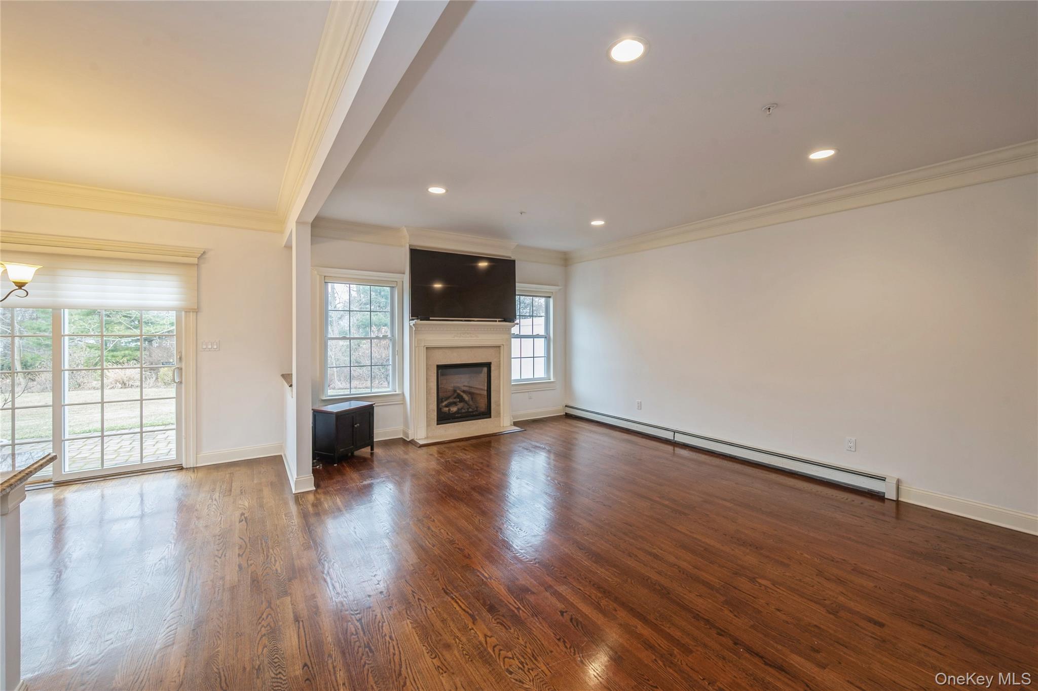 #15 photo, 22 Meadow Court, سوفولك Oakdale , NY 11769