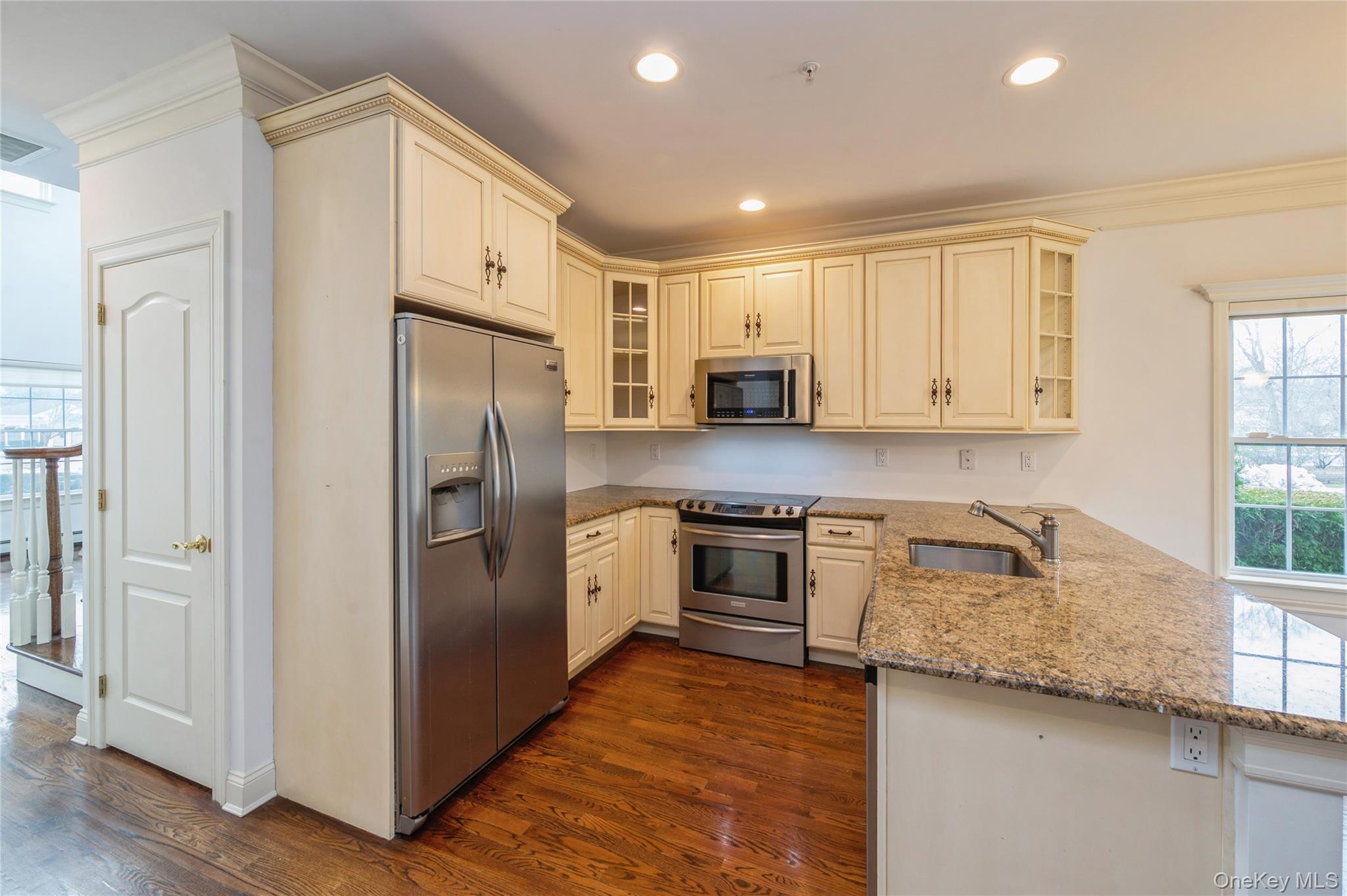 #7 photo, 22 Meadow Court, سوفولك Oakdale , NY 11769