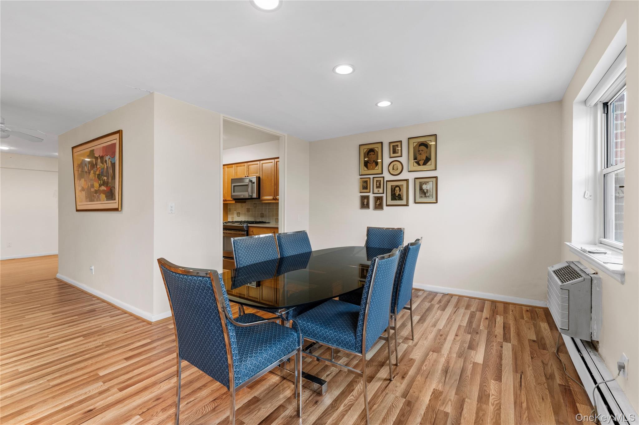 #9 photo, 25 Chapel Place, Great Neck , NY 11021