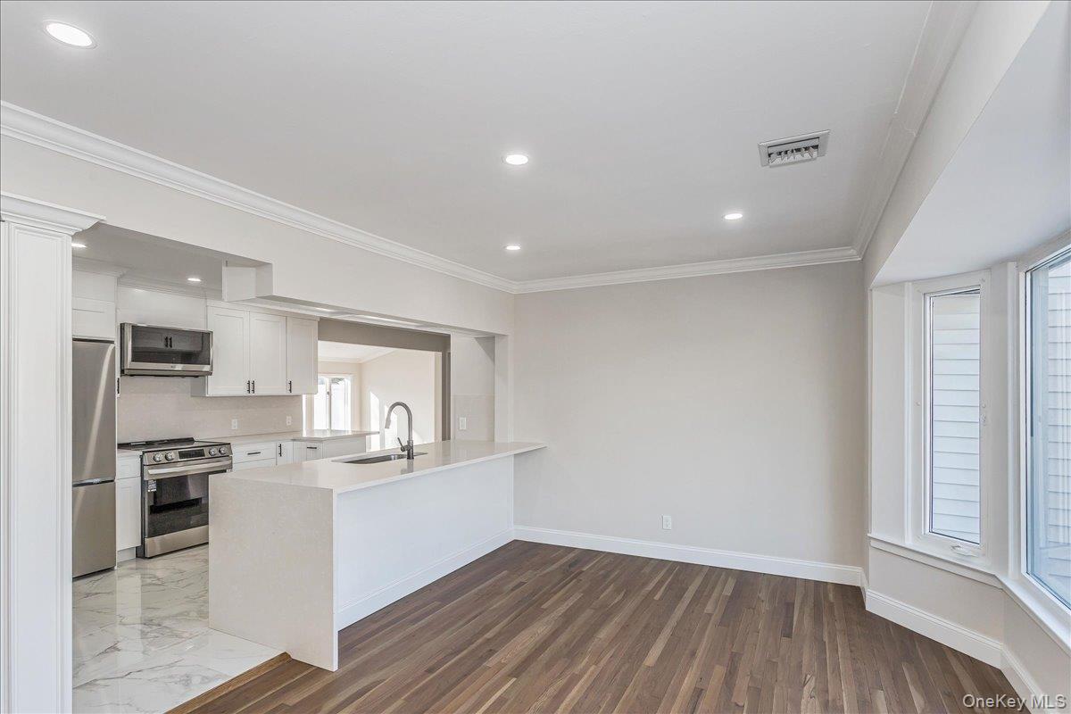 #10 photo, 20 Shirley Court, Commack , NY 11725