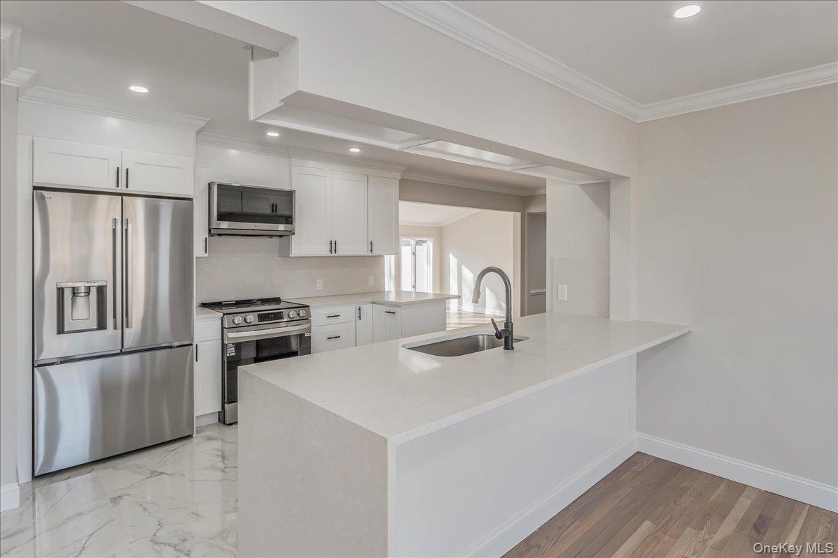 #11 photo, 20 Shirley Court, Commack , NY 11725