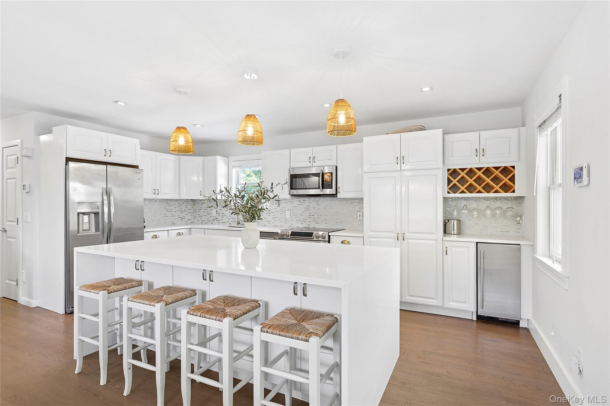 #3 photo, 31 Highland Road, Southampton , NY 11968