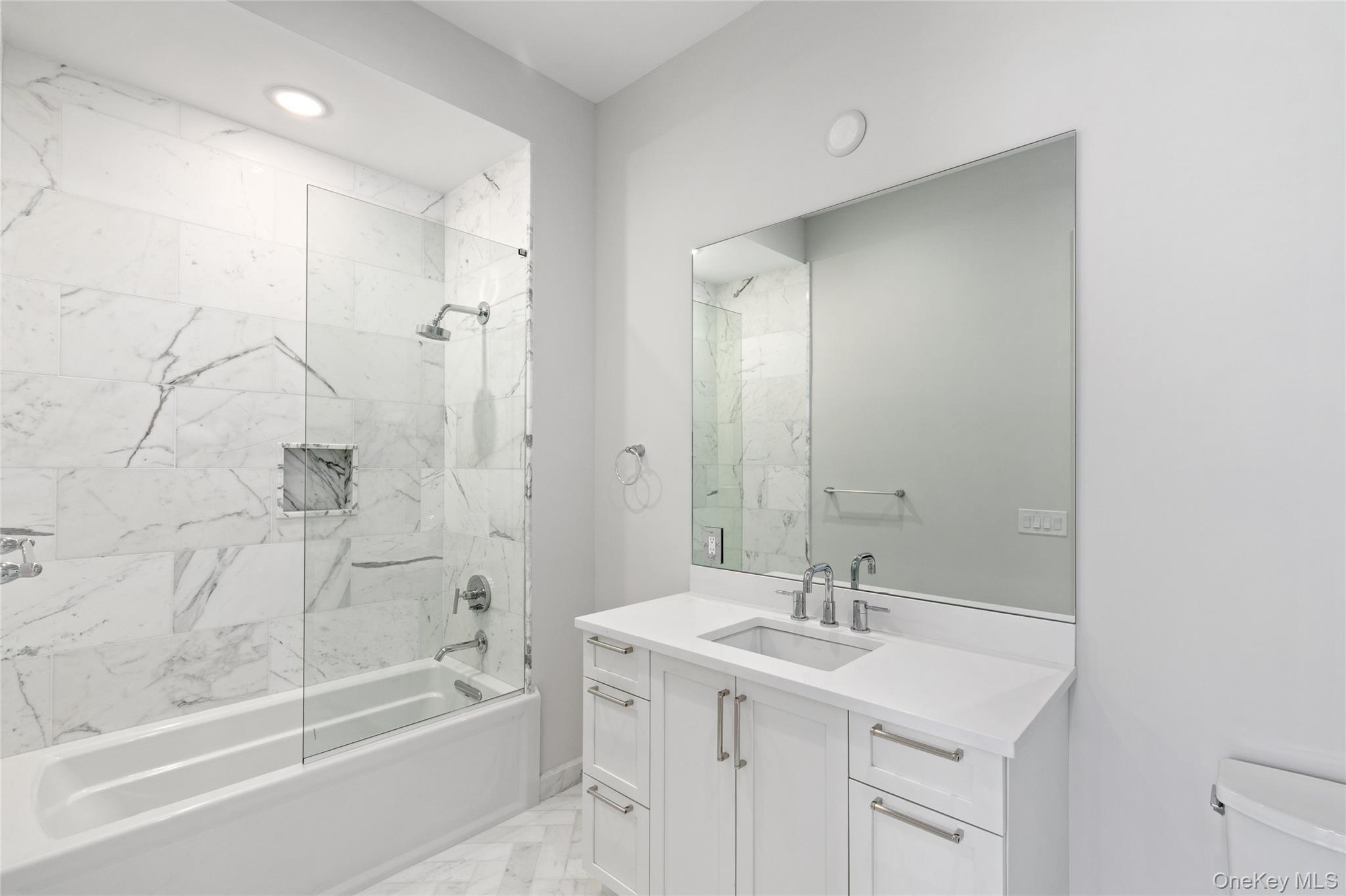 #13 photo, 906 Mill Creek North, Roslyn , NY 11576