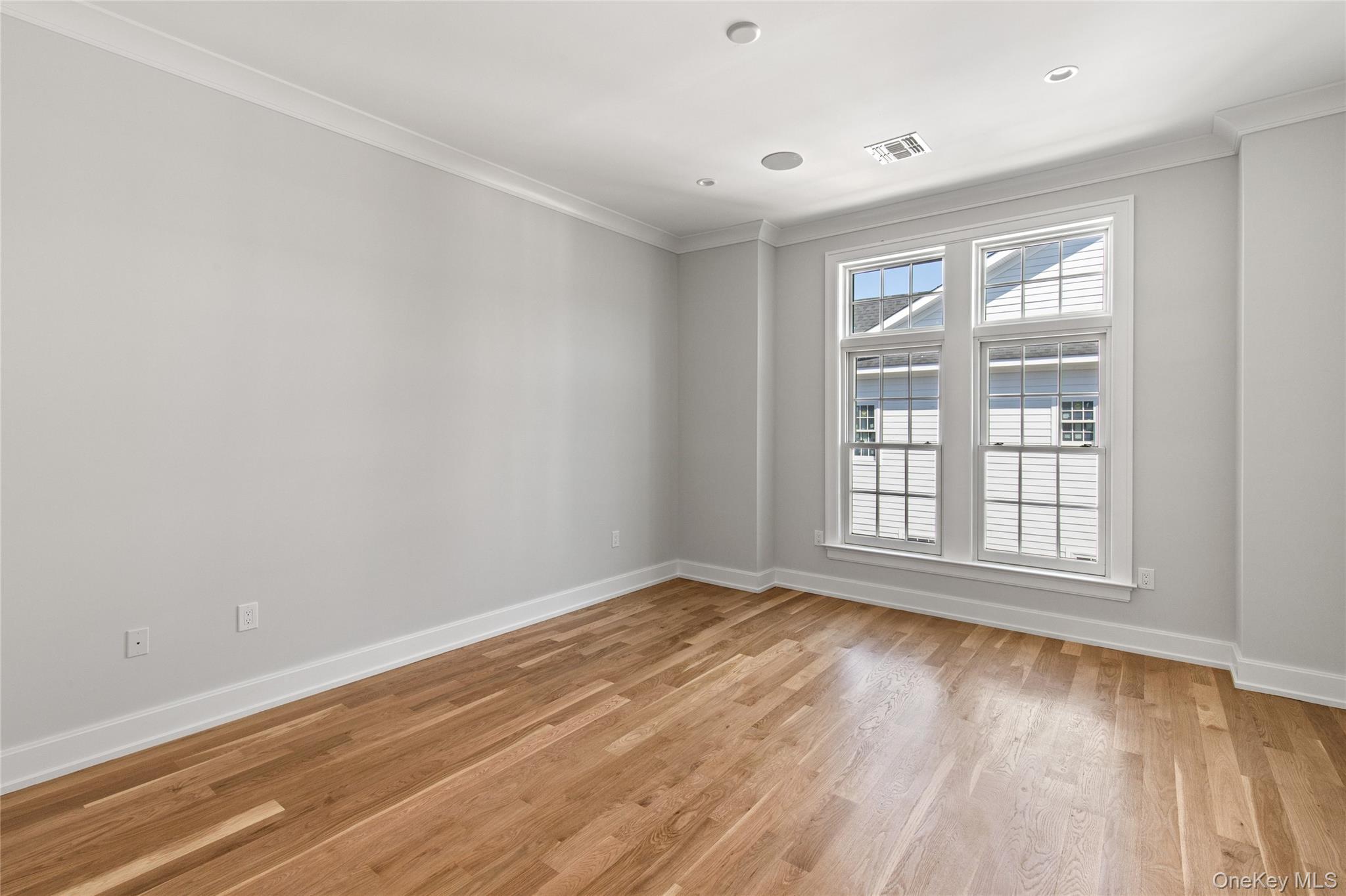 #14 photo, 906 Mill Creek North, Roslyn , NY 11576