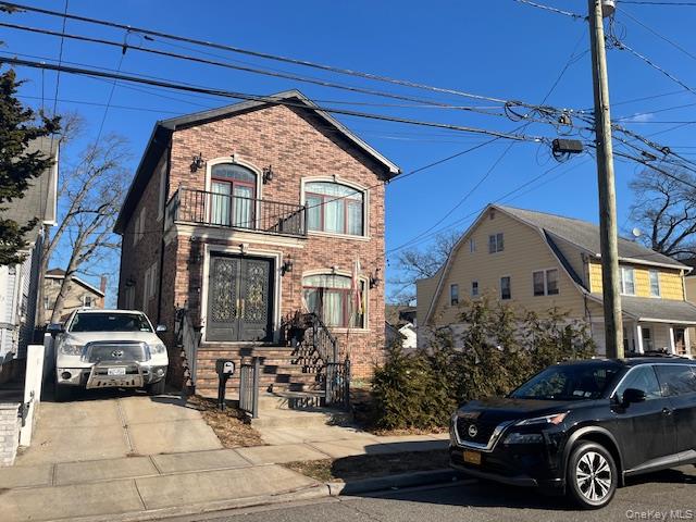 #1 photo, 107 E Fairview Avenue, Нассау ‖ Valley Stream , NY 11580