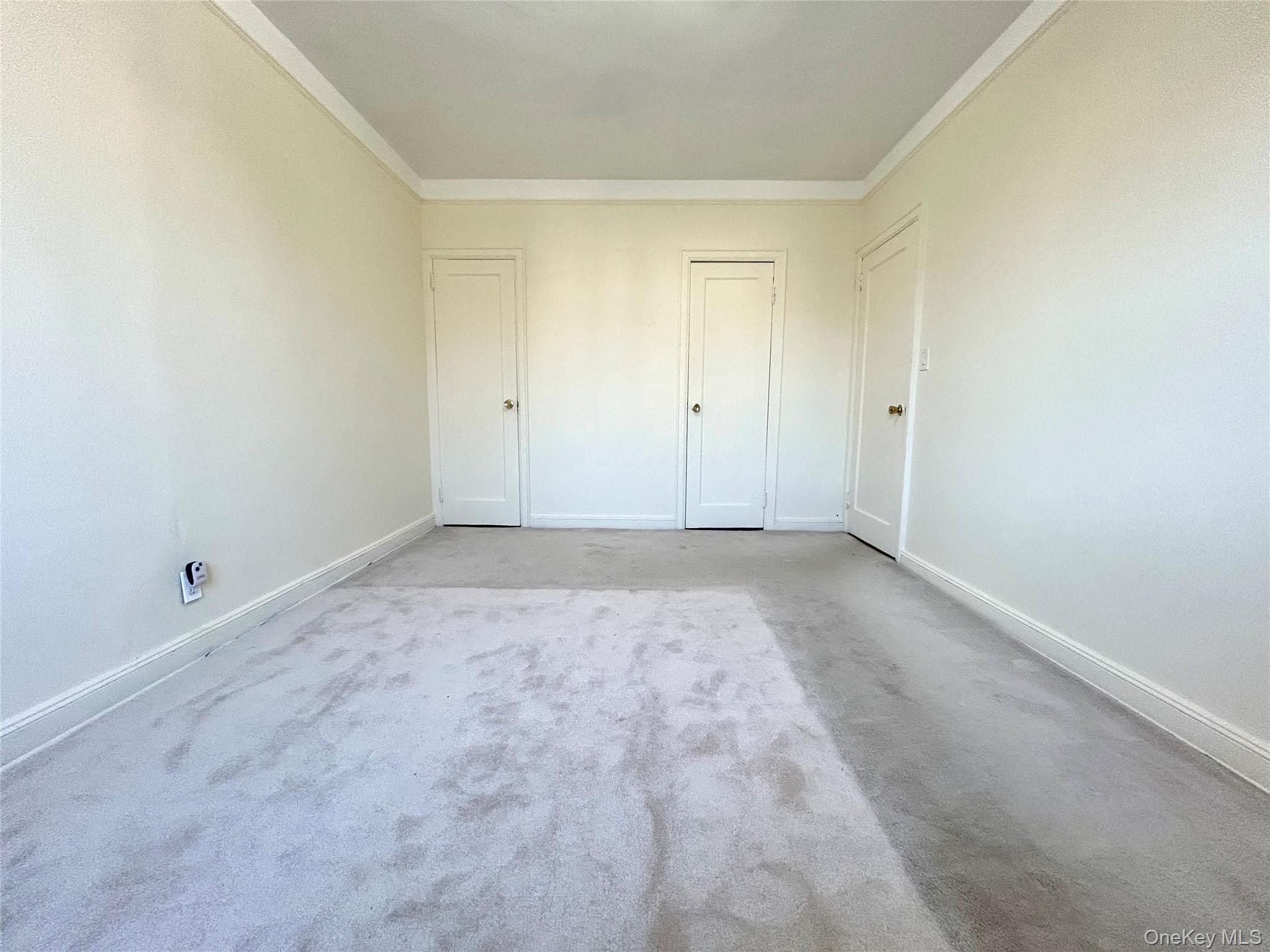 #14 photo, 30-15 82nd Street, קווינס East Elmhurst , NY 11370