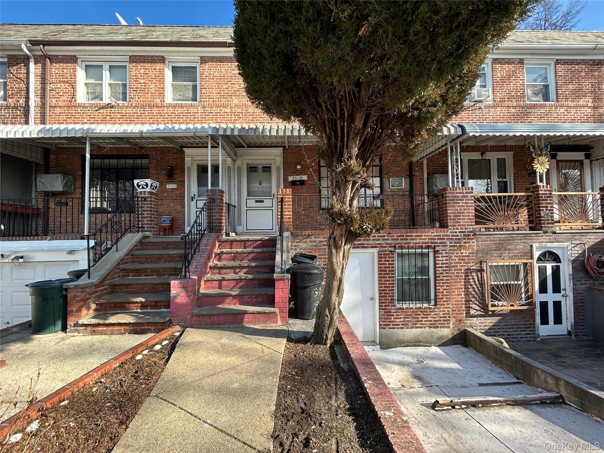 #3 photo, 30-15 82nd Street, קווינס East Elmhurst , NY 11370