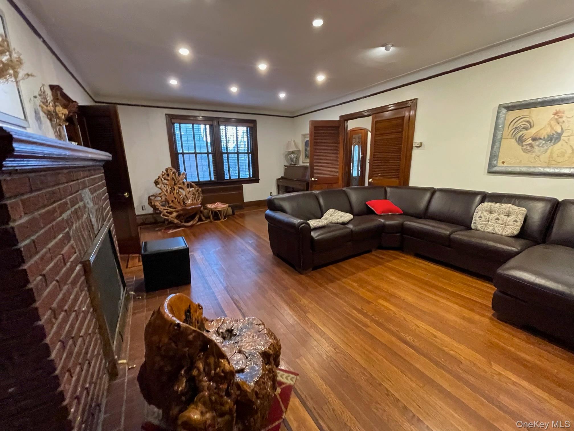 #6 photo, 47-51 161 Street, Flushing , NY 11358