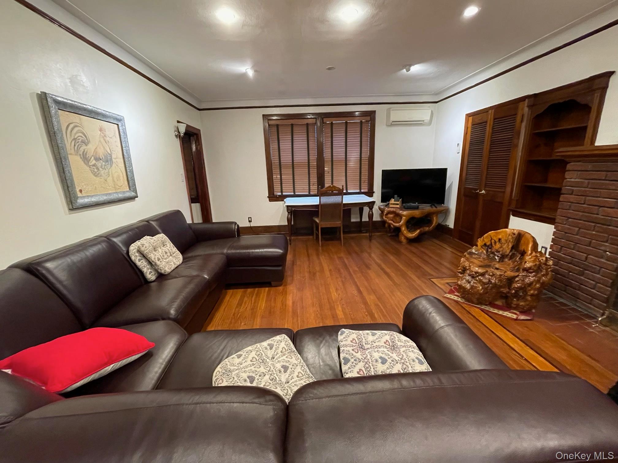 #8 photo, 47-51 161 Street, Flushing , NY 11358