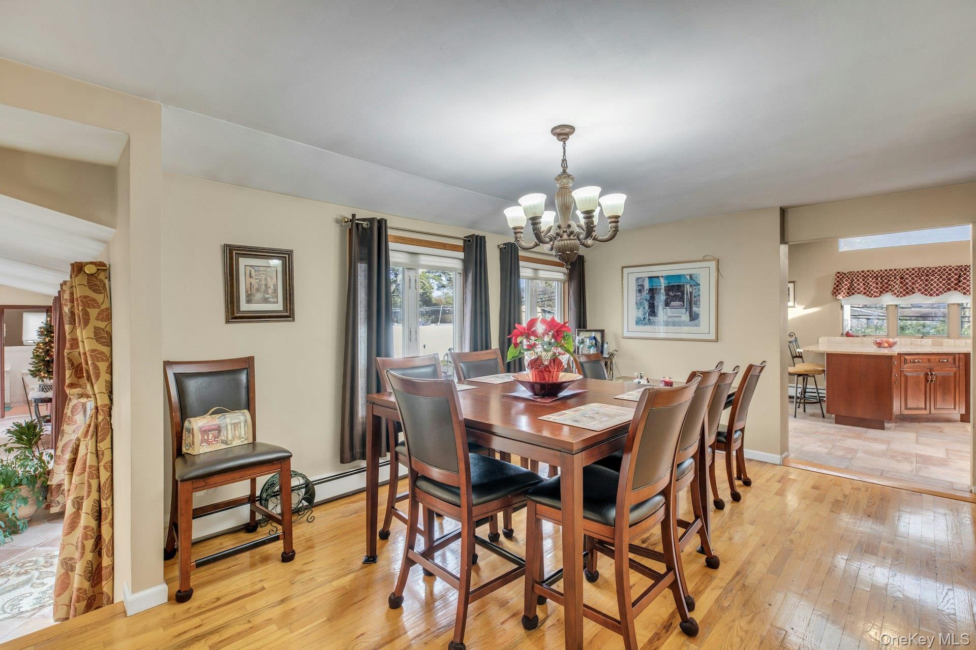 #13 photo, 1044 Commack Road, सफ़ोक काउंटी Dix Hills , NY 11746