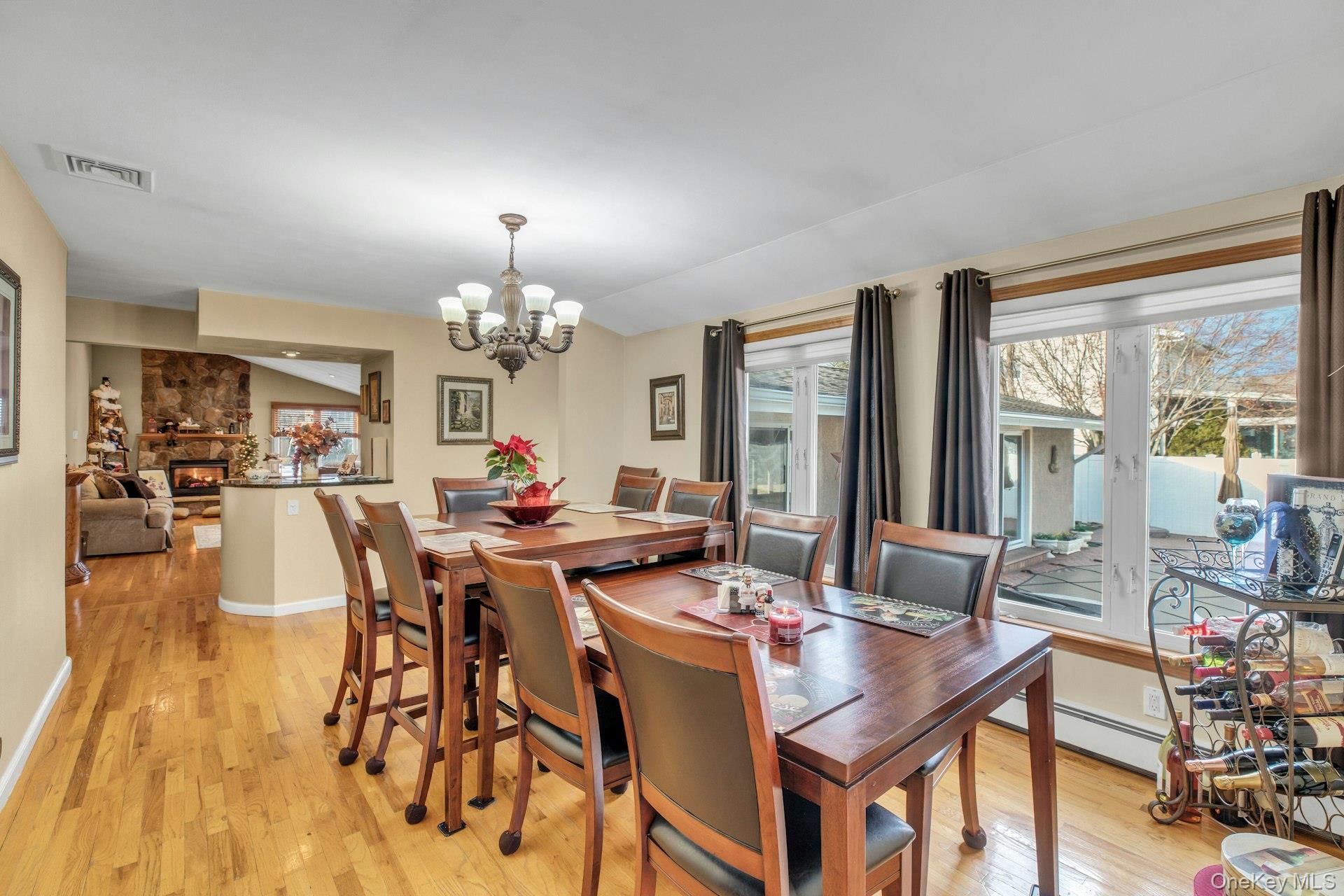 #14 photo, 1044 Commack Road, सफ़ोक काउंटी Dix Hills , NY 11746