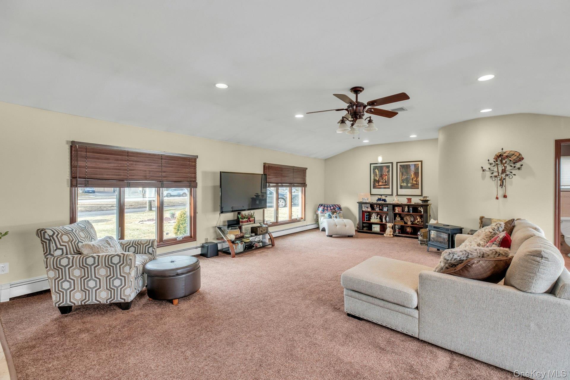 #6 photo, 1044 Commack Road, सफ़ोक काउंटी Dix Hills , NY 11746