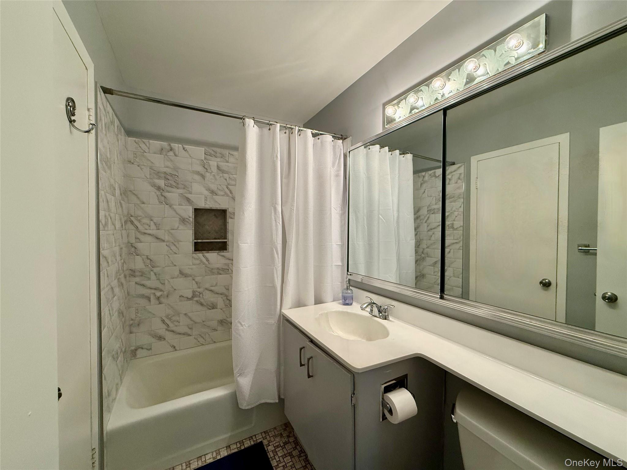 #10 photo, 120 Brush Hollow Crescent, Rye Brook , NY 10573