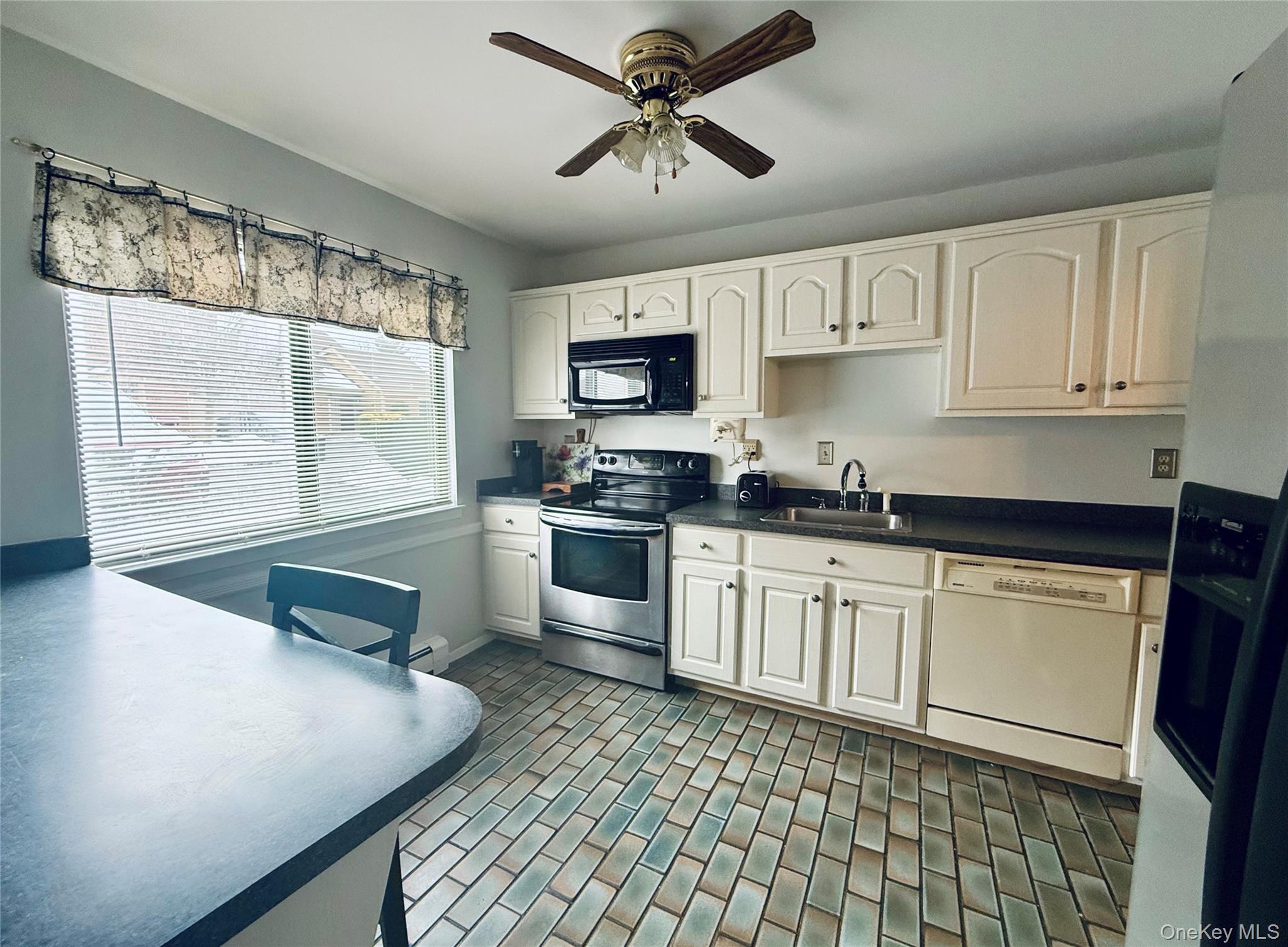 #3 photo, 120 Brush Hollow Crescent, Rye Brook , NY 10573