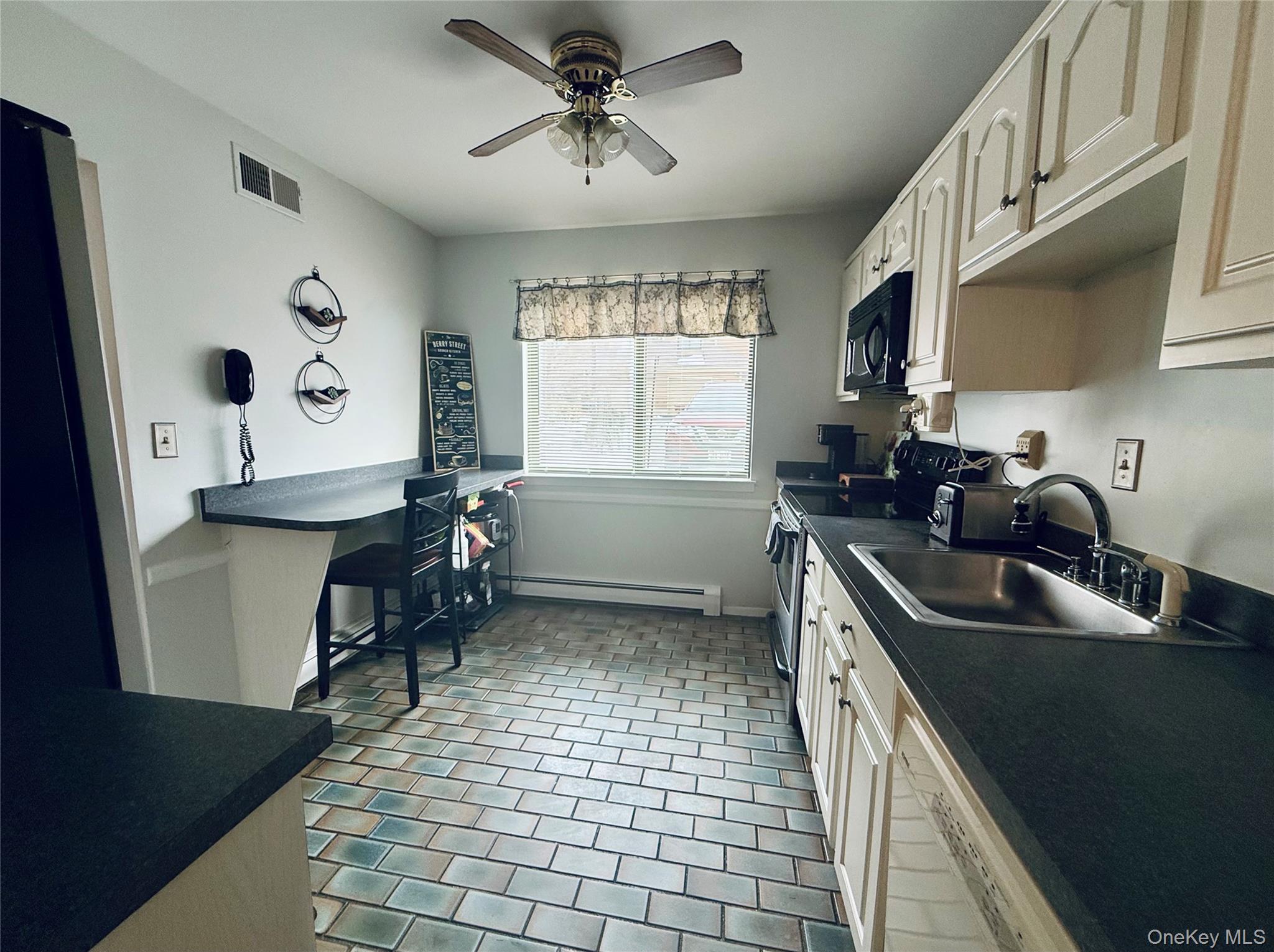 #4 photo, 120 Brush Hollow Crescent, Rye Brook , NY 10573