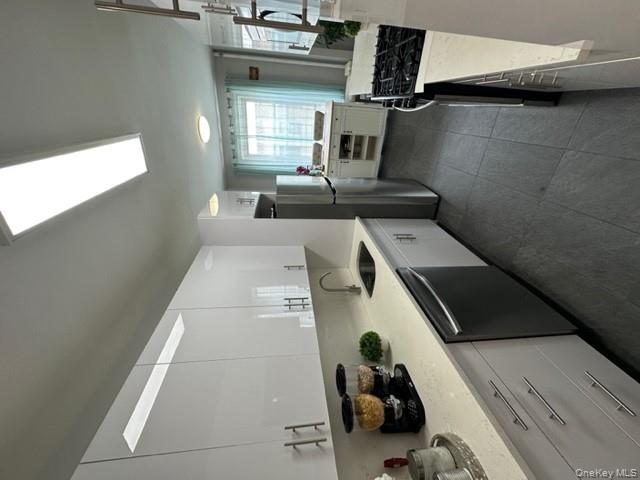 #7 photo, 2081 Cruger Avenue, Бронкс ‖ Bronx , NY 10462