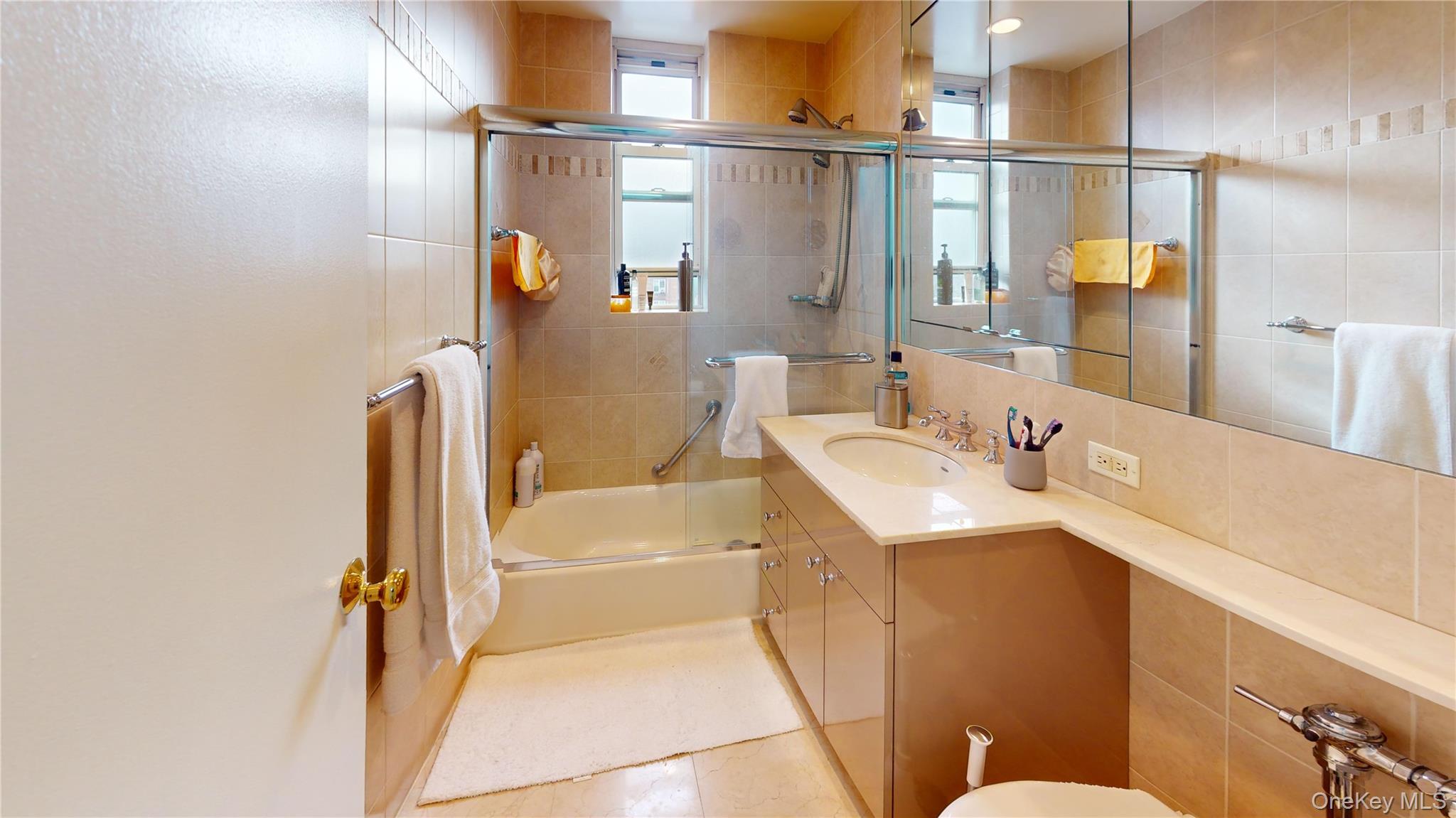 #3 photo, 6300 Riverdale Avenue, Бронкс ‖ Bronx , NY 10471