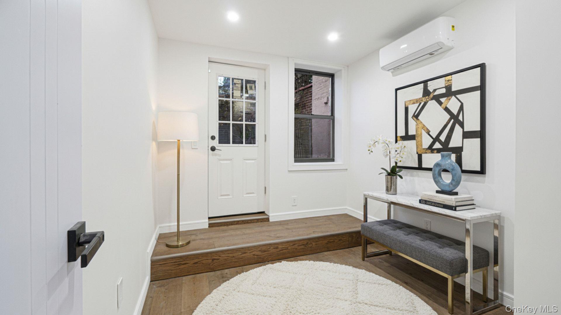 #11 photo, 1143 E 224th Street, הברונקס Bronx , NY 10466