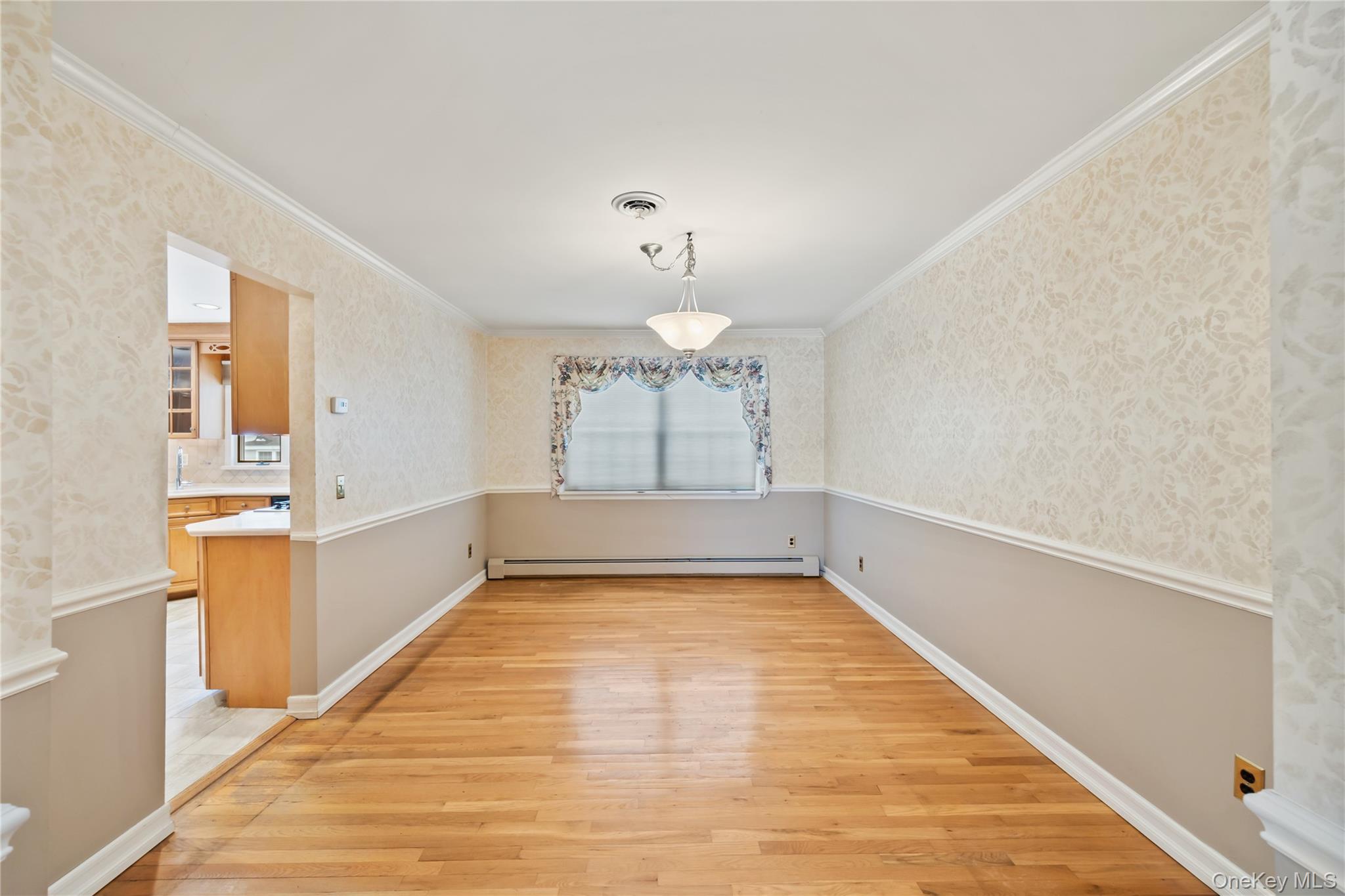 #10 photo, 12 Bell Court, Airmont , NY 10901