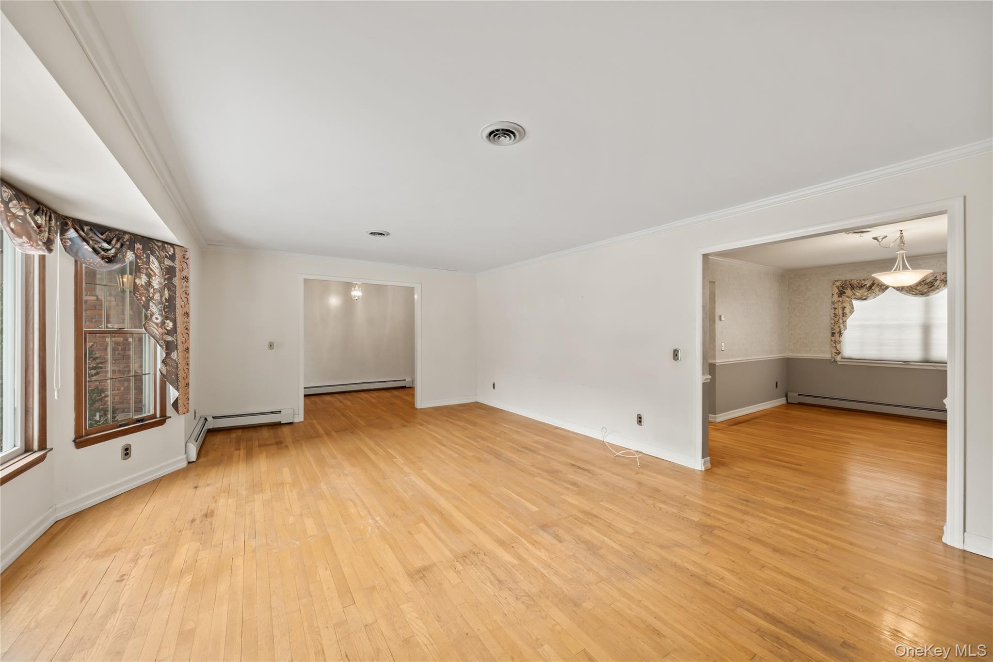 #8 photo, 12 Bell Court, Airmont , NY 10901