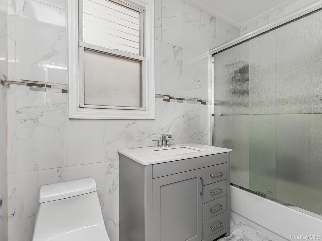 #10 photo, 2215 Bruckner Boulevard, Bronx , NY 10472