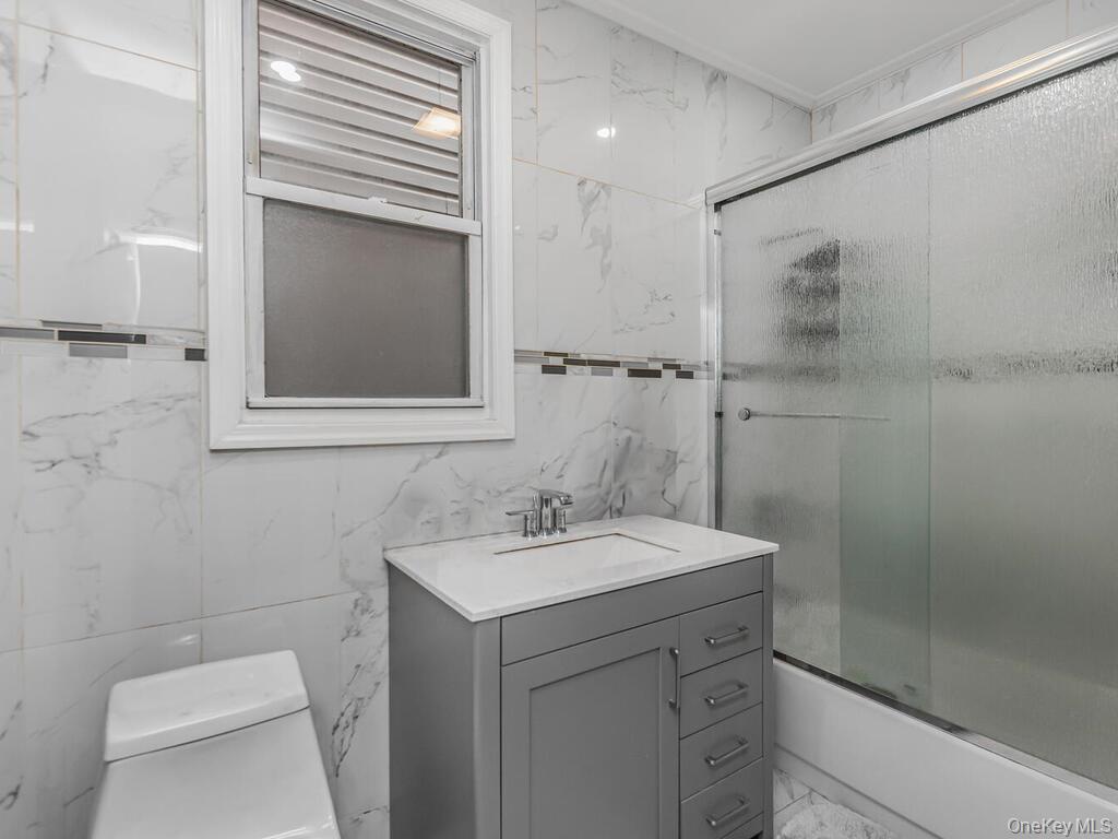 #11 photo, 2215 Bruckner Boulevard, Bronx , NY 10472