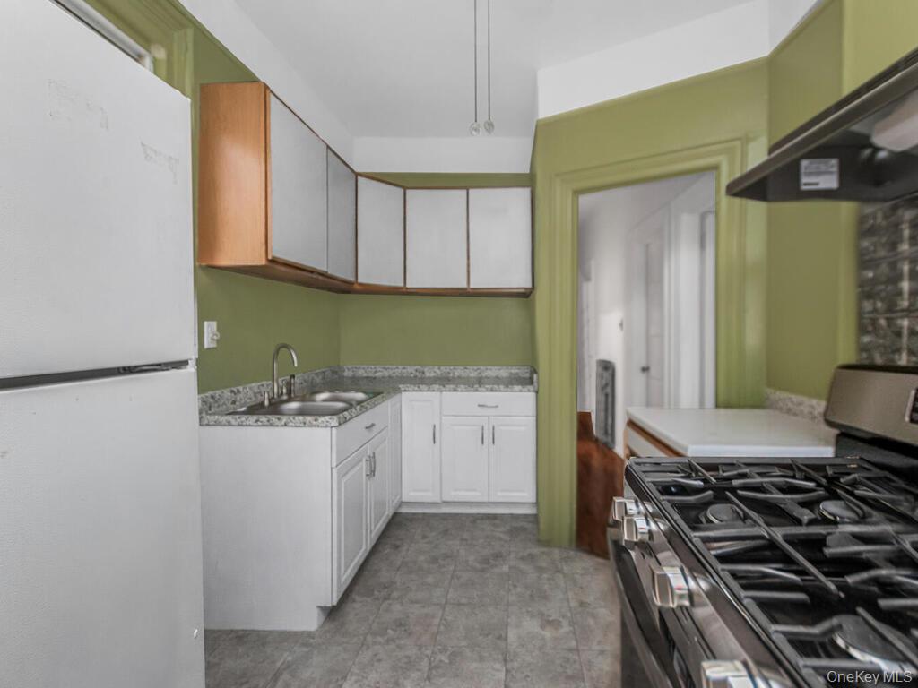 #18 photo, 2215 Bruckner Boulevard, Bronx , NY 10472