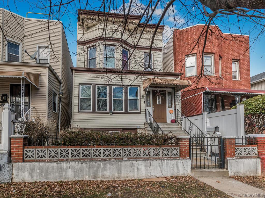 #2 photo, 2215 Bruckner Boulevard, Bronx , NY 10472