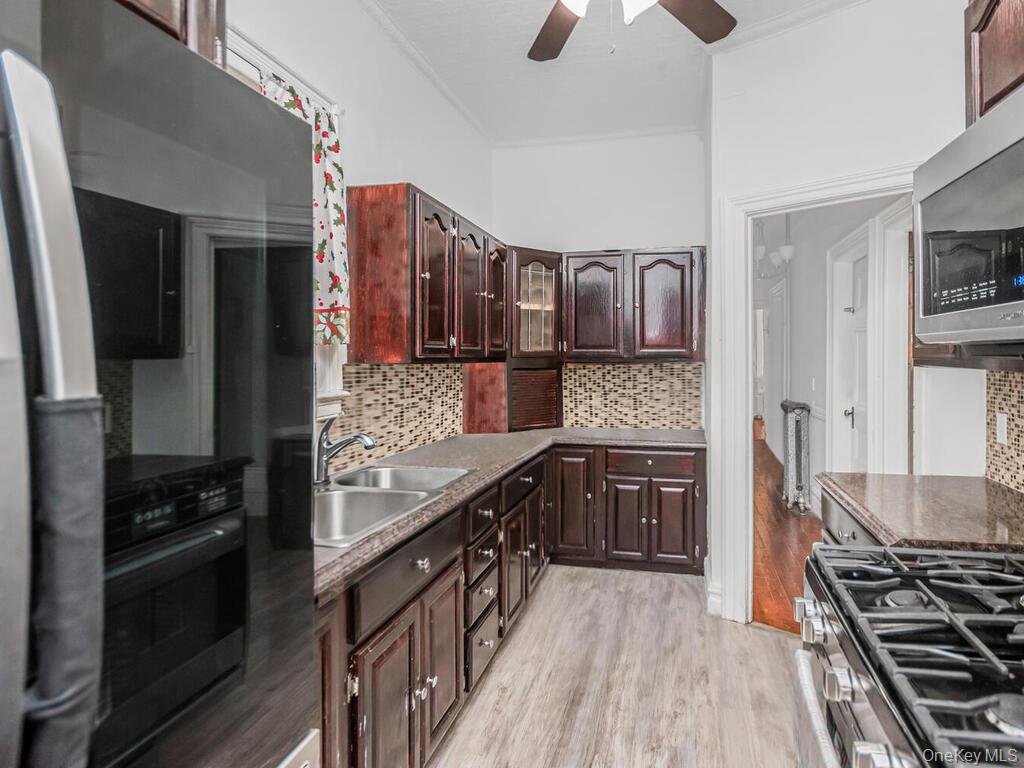 #9 photo, 2215 Bruckner Boulevard, Bronx , NY 10472