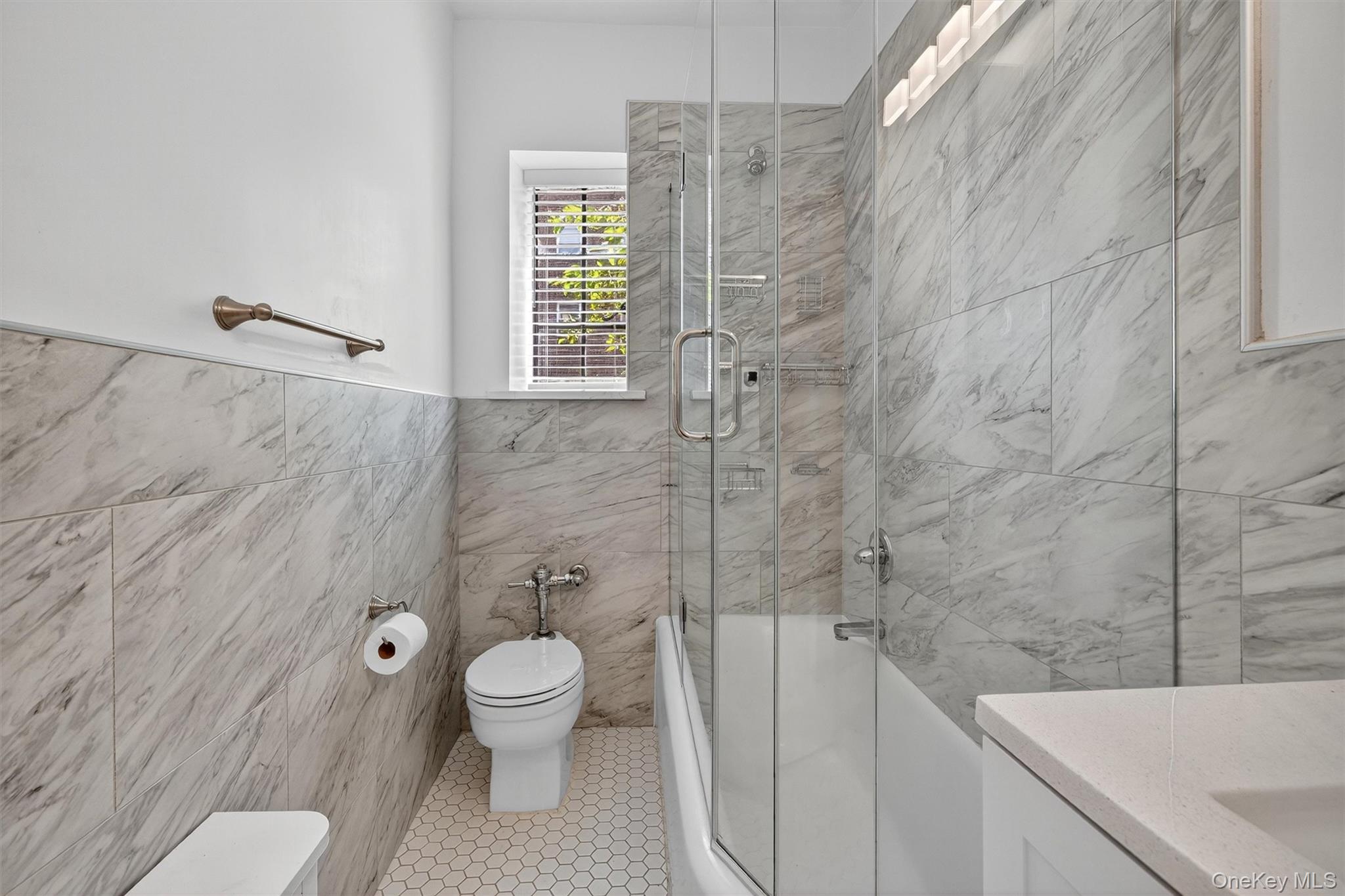 #20 photo, 2 Westchester Avenue, White Plains , NY 10601