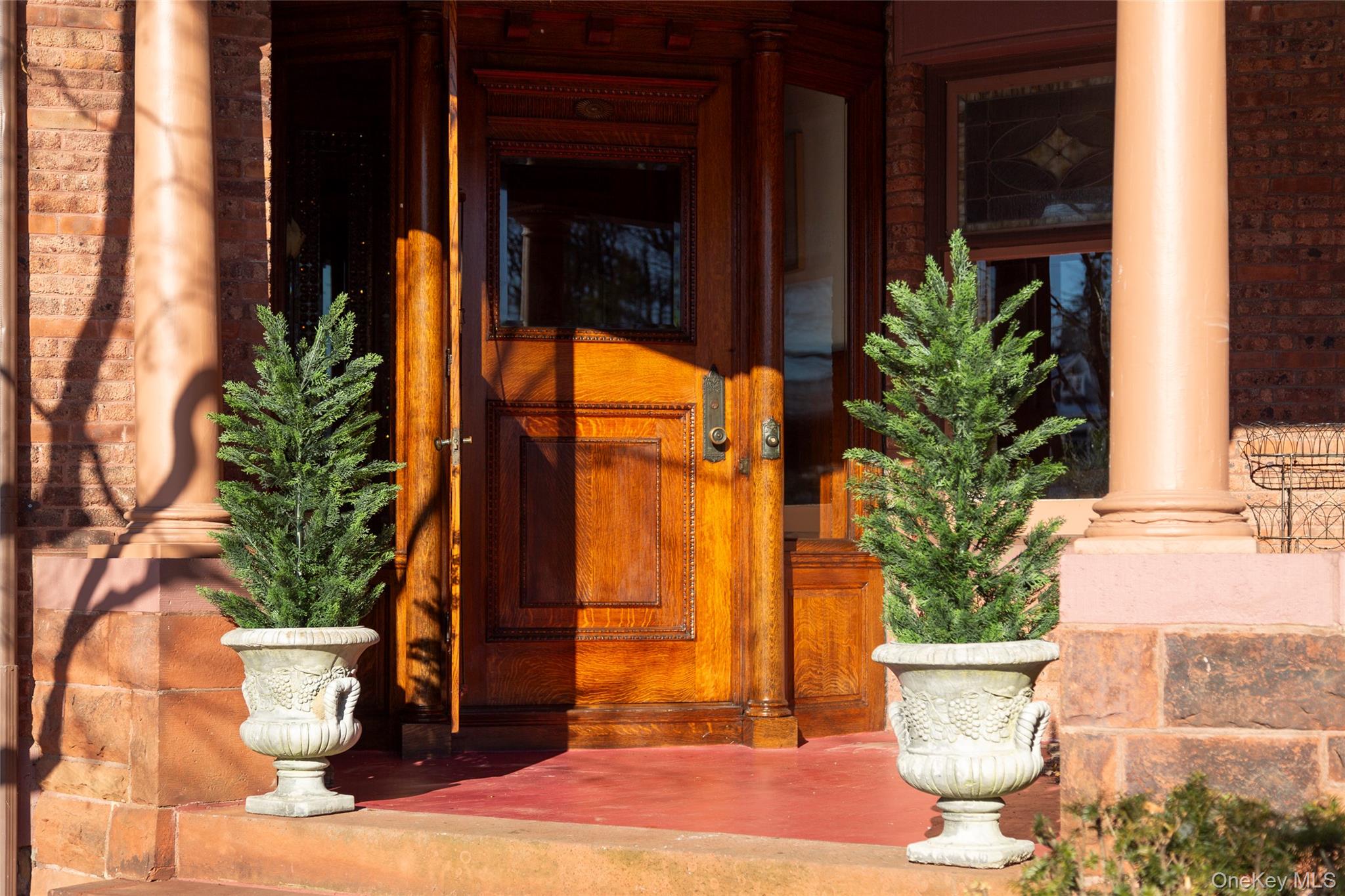 #4 photo, 77 W Chestnut Street, Kingston , NY 12401