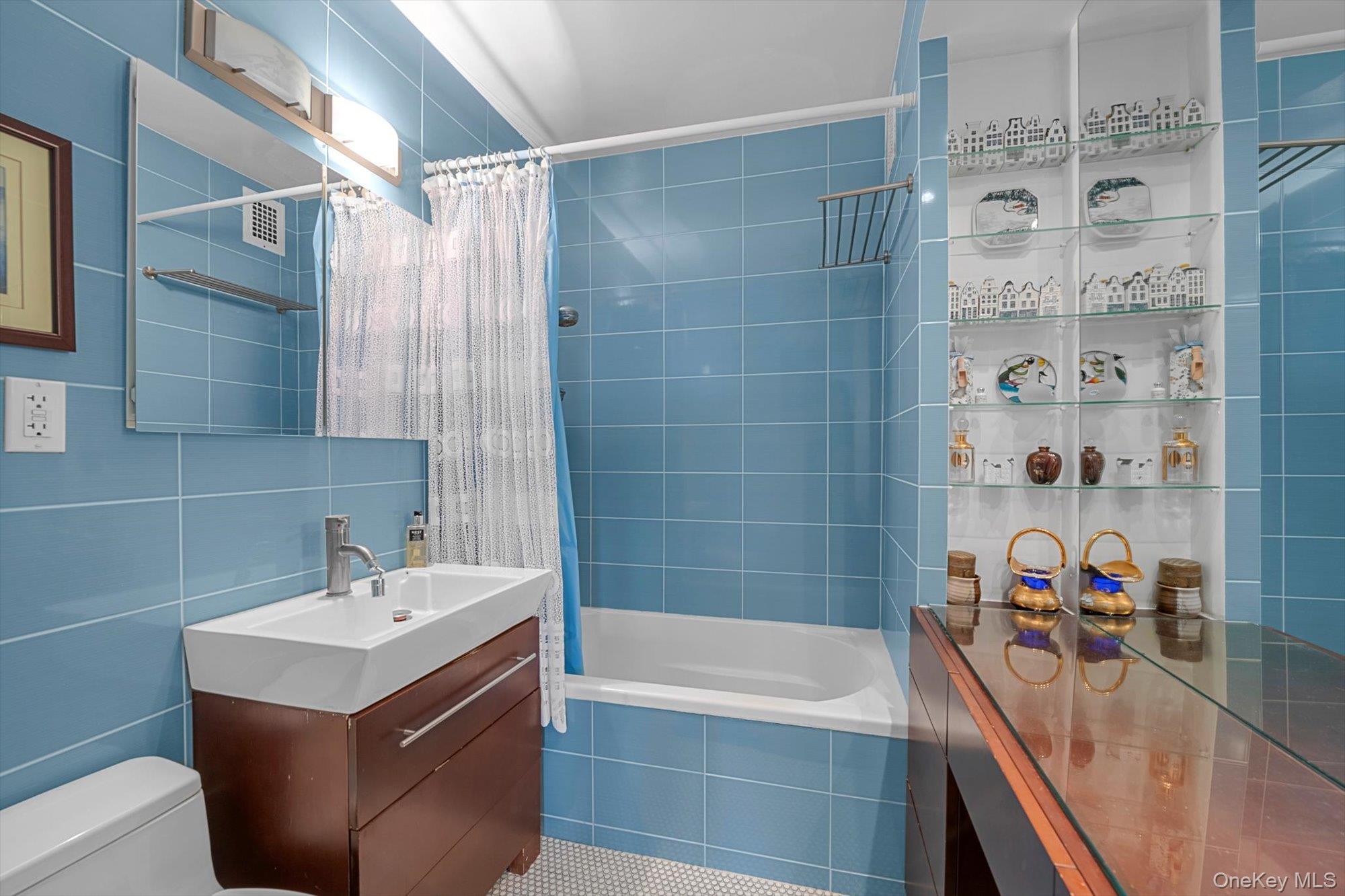 #11 photo, 555 Kappock Street, Bronx , NY 10463