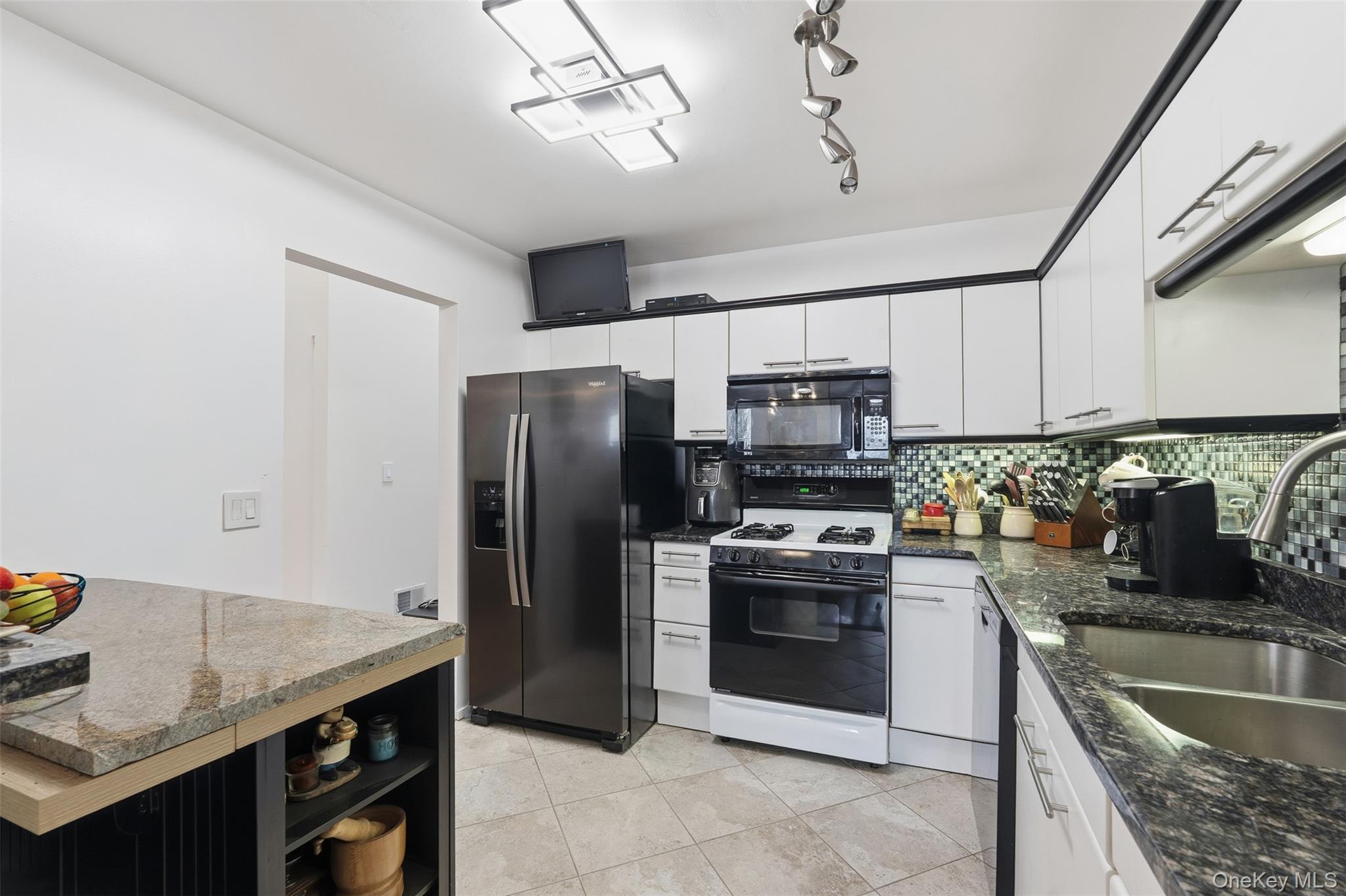 #10 photo, 8 Hudson Watch Drive, Ossining , NY 10562