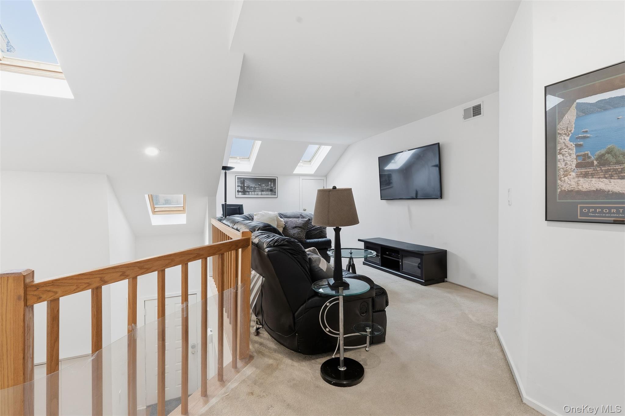 #18 photo, 8 Hudson Watch Drive, Ossining , NY 10562